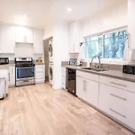 Spacious 3-Bedroom 3-Bathroom With 2-Living Room By Beverly Hills